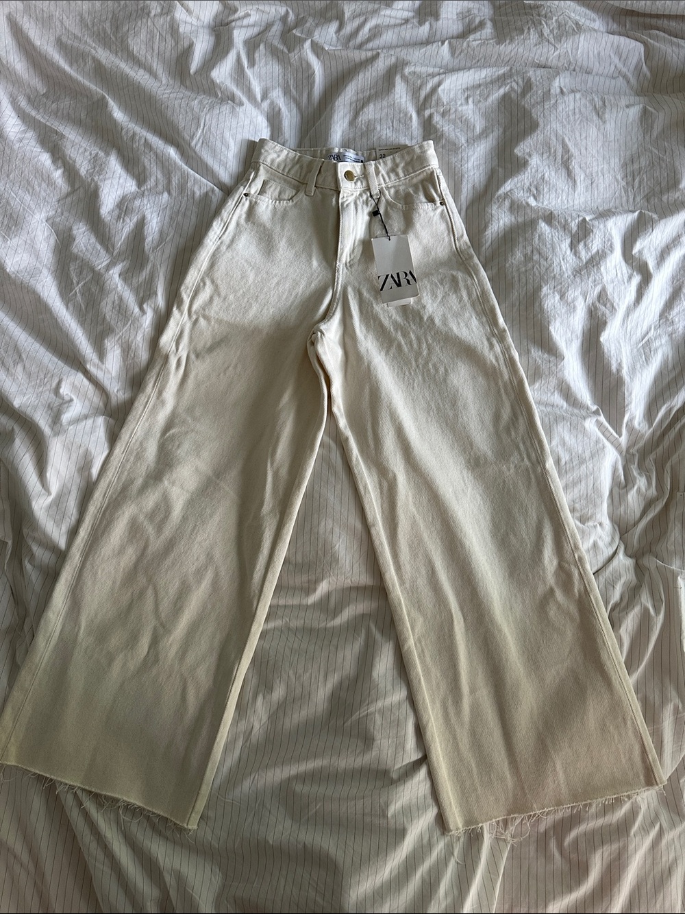 Zara - Off-White Super Wide-Leg Culotte Jeans NWT